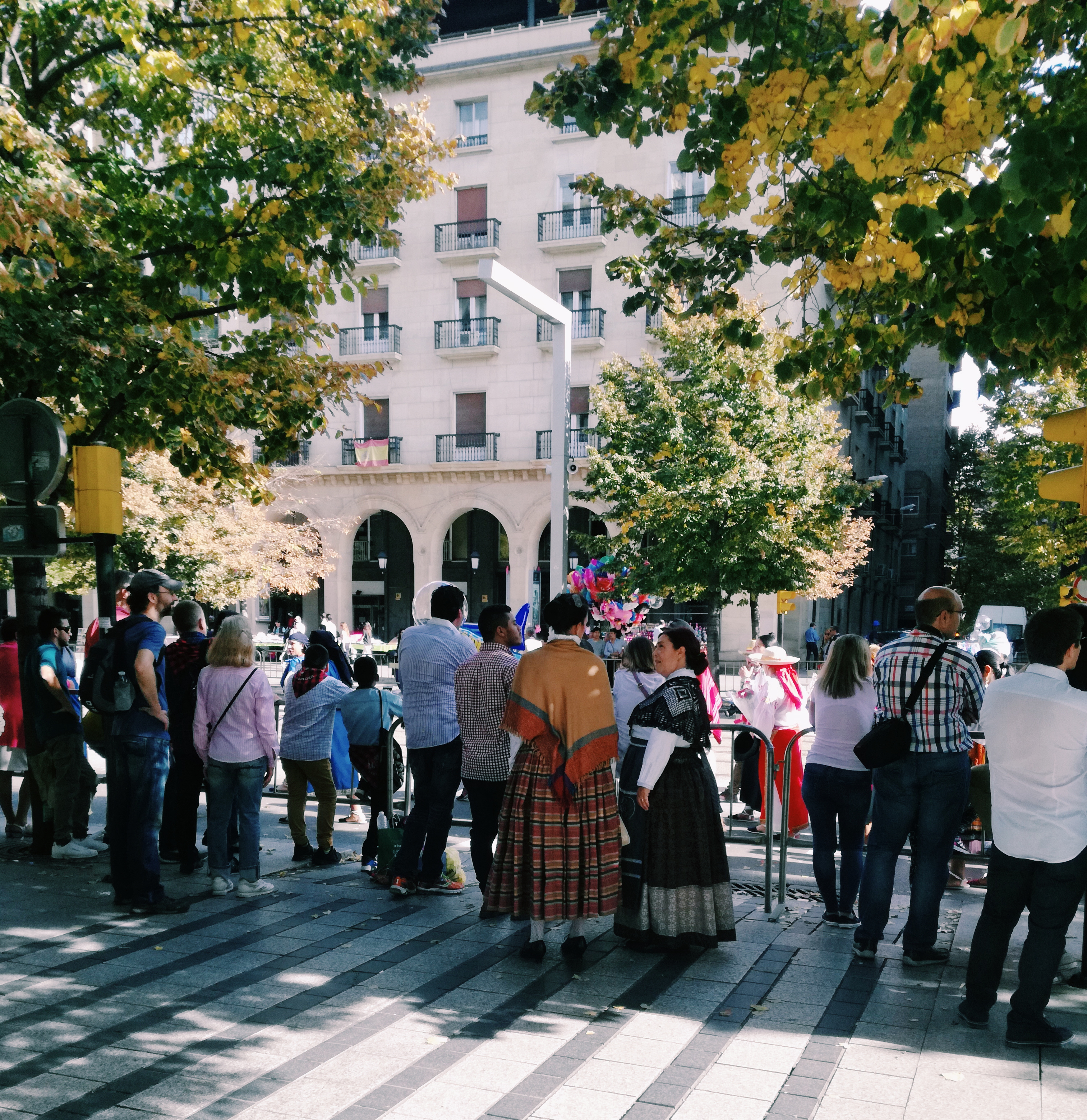 Fiestas del Pilar Zaragoza kledij
